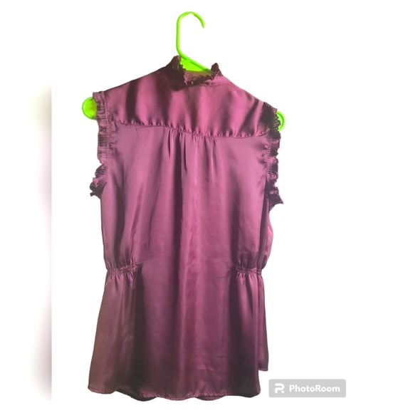 Coverse OneStar Ruffle top (M) - Picture 2 of 5
